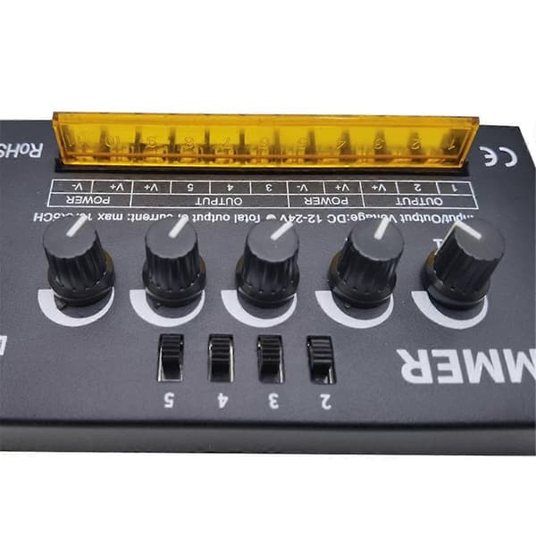 RGBW RGBWW LED Lysdæmper Controller DC5-24V D550 10A x 5CH