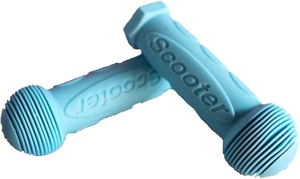 Ett par gummihandtag för Mini eller Maxi Micro Scooter (blå)