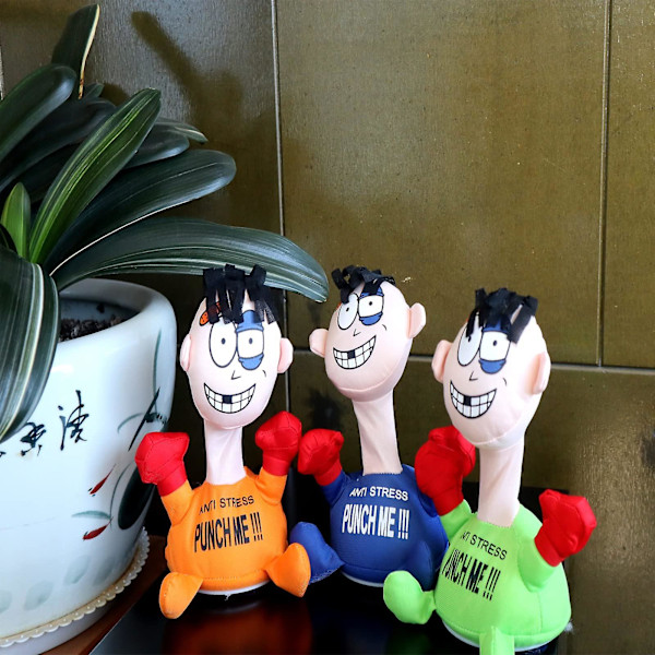 Rolig Punch Me Screaming Doll, Interaktiva leksaker med ljud Skrivbord Punching Bag Stress Relief Gåvor