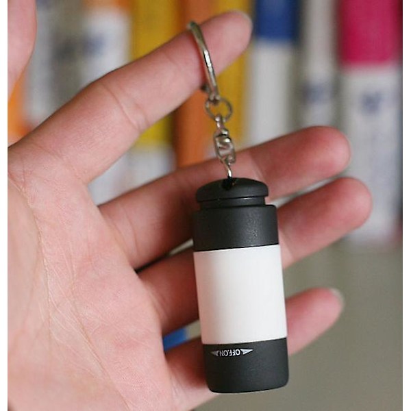 5 kpl mini taskulamppua, USB-ladattava, LED, ulkokäyttöön, pieni avaimenperävalo, kannettava muovinen taskulamppu