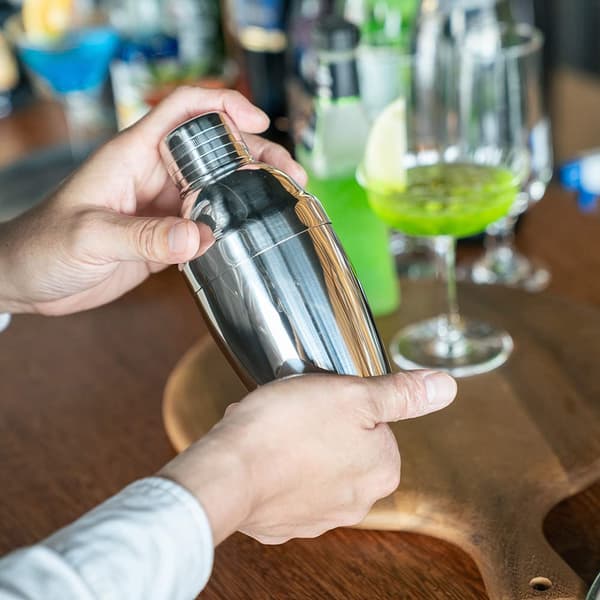 Uusi standardi cocktailravistin 550 ml