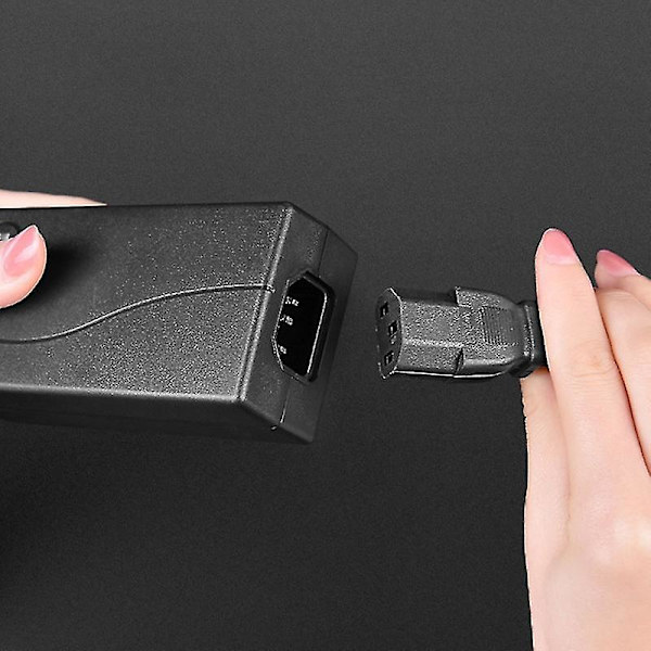 220v til 12v Konverter 60w Husholdningskontakt Bilstøvsuger Adapter Multifunksjonskonverter Adapter