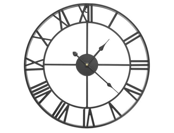 Retro seinäkello roomalaisilla numeroilla