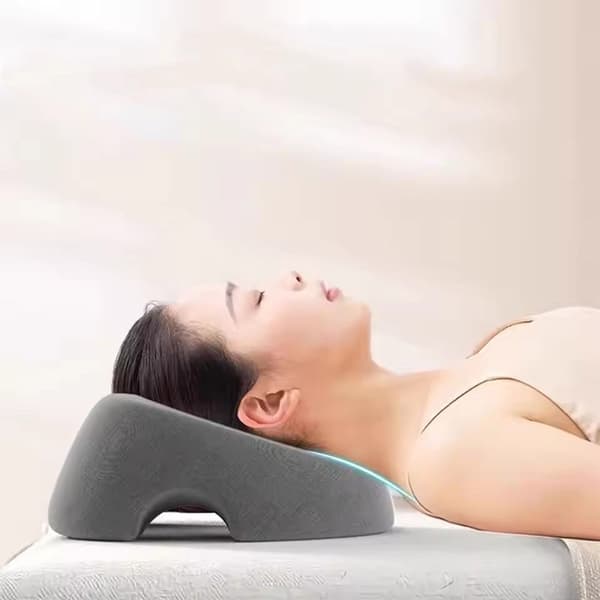 Hukommelsesskum ansigtspude – ergonomisk design til maveleje