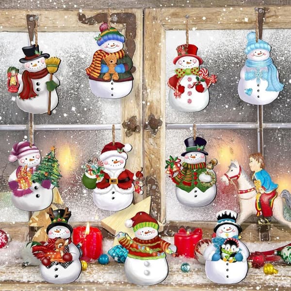 Sæt med 12 retro træ 2D snemand juleophæng
