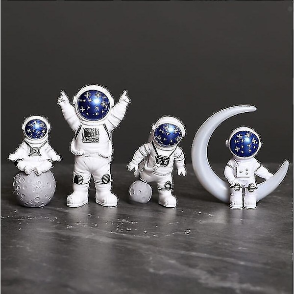 4 Pcs Astronaut Figurines, Outer Space Cake Decorations Miniature Astronaut Toys(star)