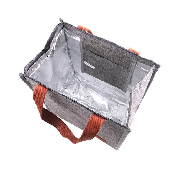 Kylväska med aluminiumfoliefoder och axelrem