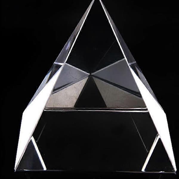 Prism Optiskt Glas Pyramid 40mm Hög Rektangulär Polyeder Lämplig för Undervisningsexperiment