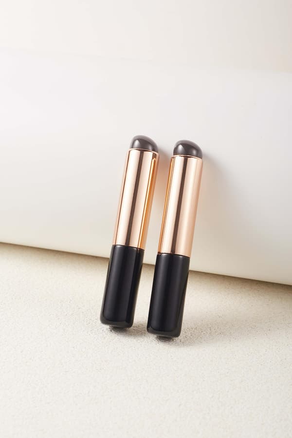 Premium sminkborstset i silikon - 2 mycket elastiska sminkborstar för läppstift, läppglans och concealer