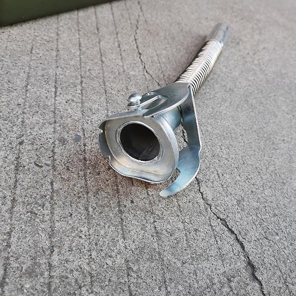 Metall Jerrykanner, Bensinbeholder med Hellutløp og Fleksibel Dys