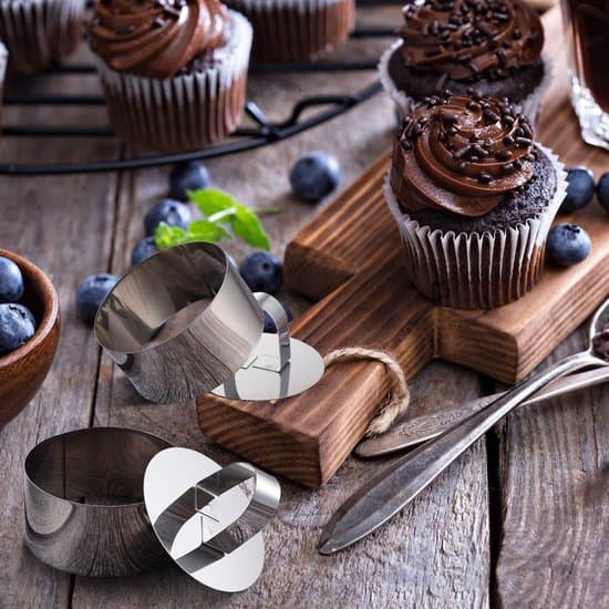 Bakringar – 10 delar – Dessertringar – Dekorationsringar – Rostfritt stål – Formar – Inkluderar matpress och spatel – 8 x 5 cm – Silver