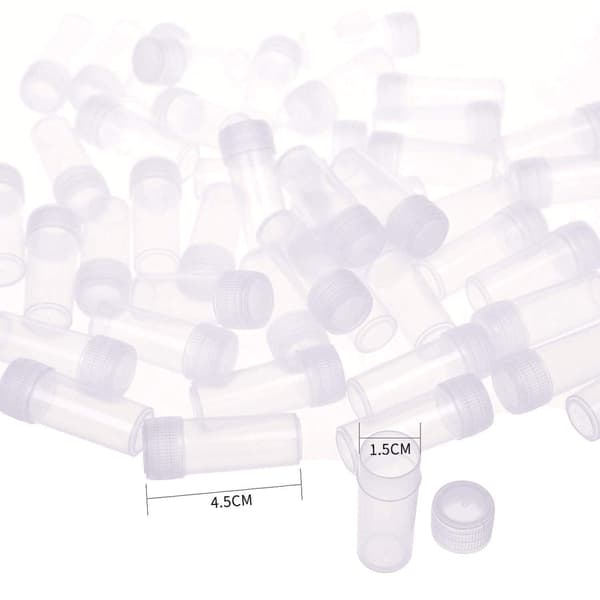 25 vardera av 5 ml och 7 ml plastflaskor