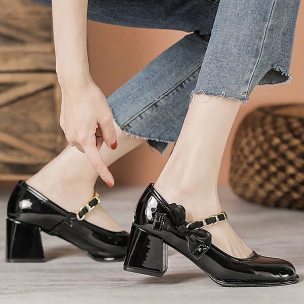 Damskor enfärgade högklackade skor eleganta fashionabla PU-läder söta rosett höga klackar för dansfest svart 38