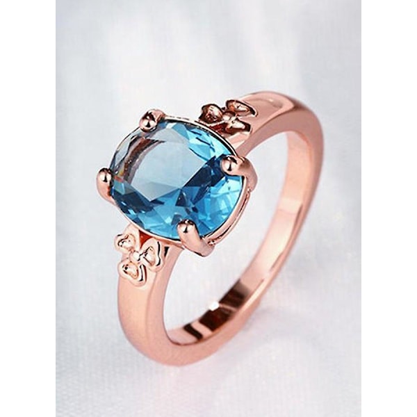 Moderne, skinnende og enkel ring Akr0496