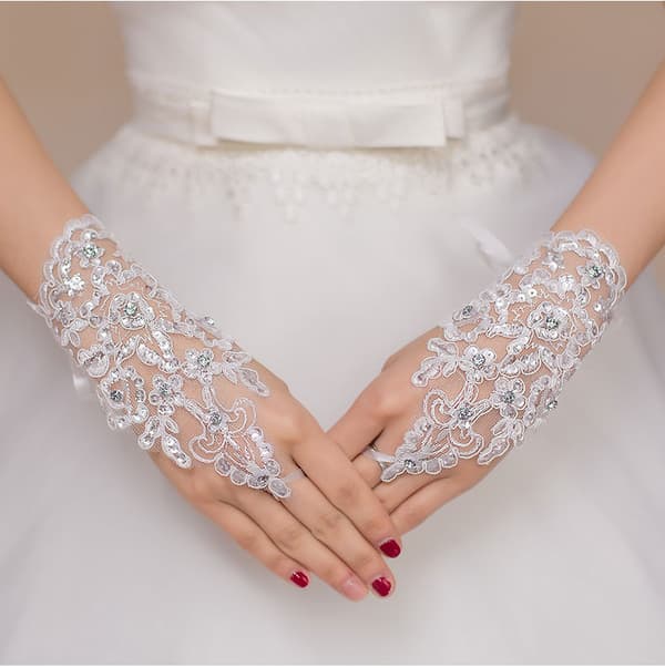 Bröllopshandskar för kvinnor - Blommiga, med strass, spets, par