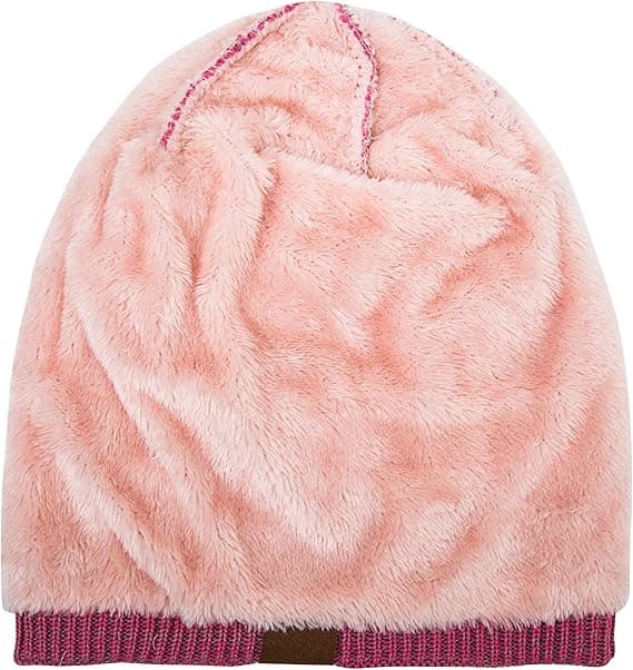 Varmt, moderigtigt fleece-strikket hue til efterår og vinter