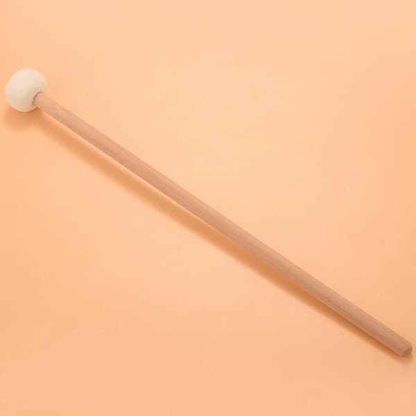 2 perkusjonsmusikk hvite filt hode tre timpani hammere