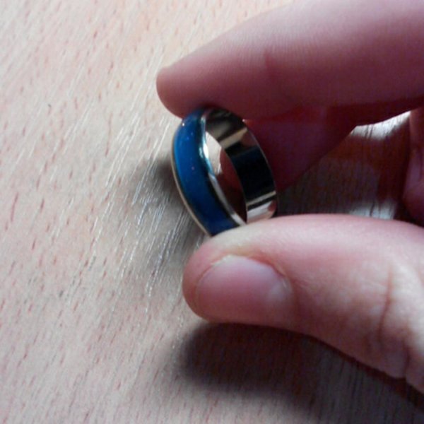 Unisex Väriä Vaihtava Sormus Tunteen, Mielialan ja Lämpötilan Ilmaisemiseen - Koru Lahjaksi 19mm