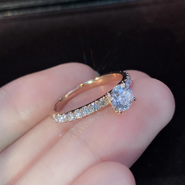 Exquisit glänsande ring med strass, klassisk bröllopsring för brud US 8
