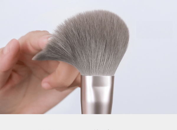 Komplet sæt med 13 Sunlight makeupbørster, 13 børster