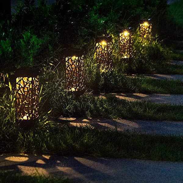 Hålformad gräsmatta lampa, solcellsdriven (vitt ljus 4 i en låda)