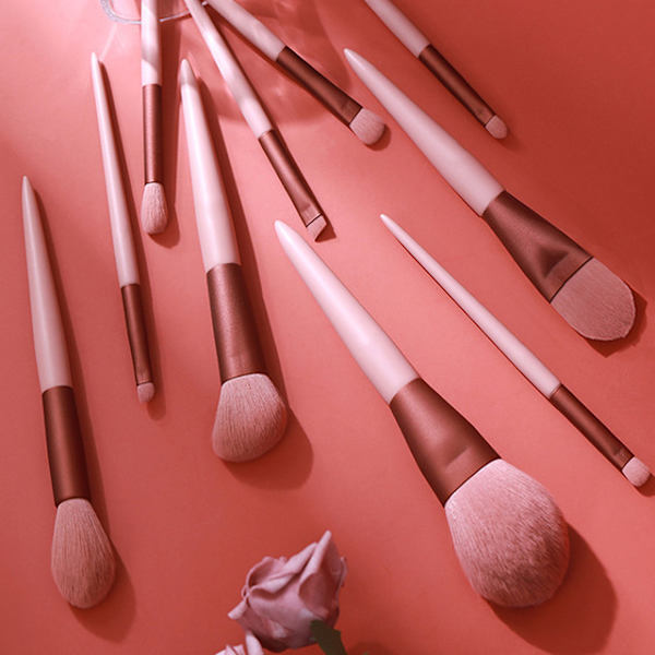 10 lyserøde makeupbørster