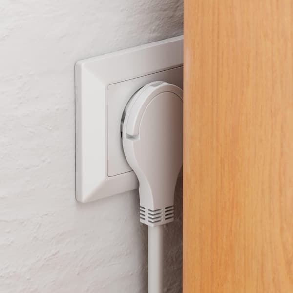 6-veis innendørsplugg med flatstift, flush-kontaktplugg med 5m kabel, solid plasthus, hvit