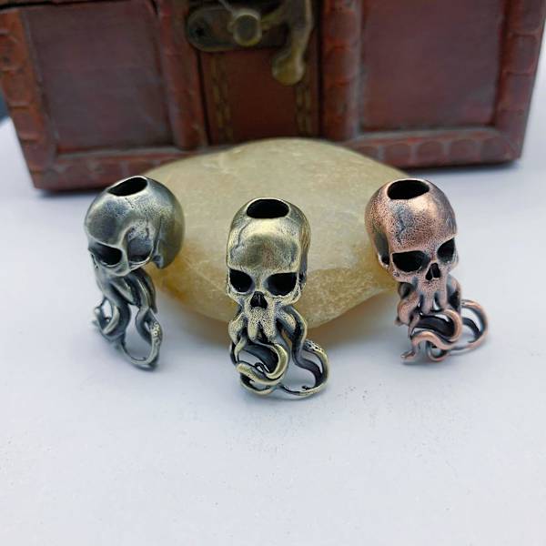 Ihållig kopparhänge Octopus Skull Shaped Mini Hängande Staty Ornament Smycken Dekor För Diy Purple
