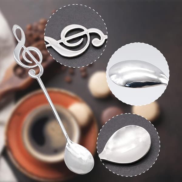 3 stycken silverfärgade dessertskedar/kaffeskedar i rostfritt stål