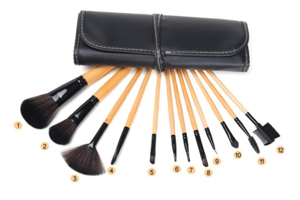 Sæt med 12 naturlige træfarvede makeupbørster,