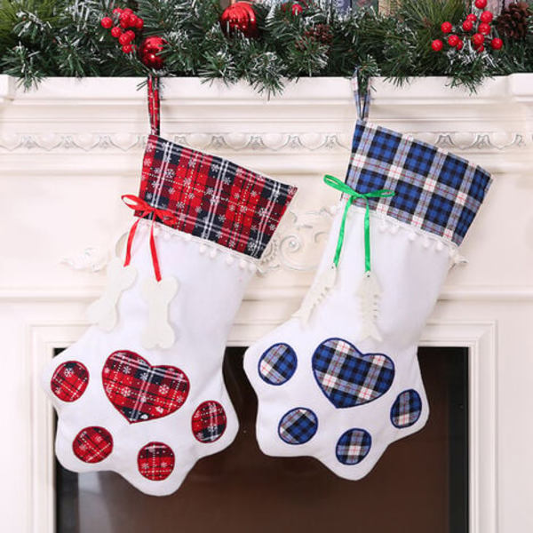 Julstrumpa med Hängande Julstövlar i Plysch med Hundtassmönster, Presentpåse, Julstrumpa för Spis och Julgran