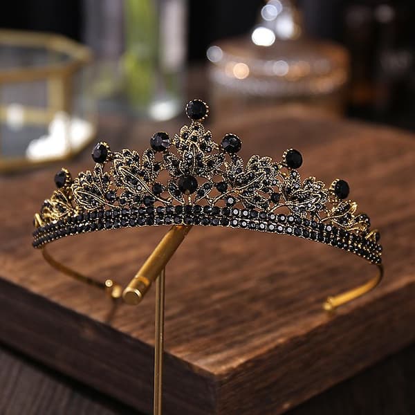 Brude Halvsirkel Krone Hodeplagg Rhinestones Inlagt Retro Hodeplagg Luksus Legering Krone Bryllup HG791
