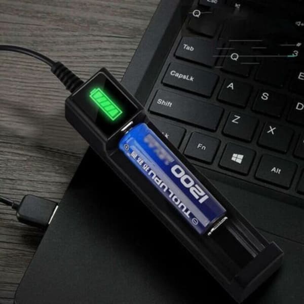 2-delt universell batterilader, smart batterilader, mini multifunksjonell oppladbar batterilader