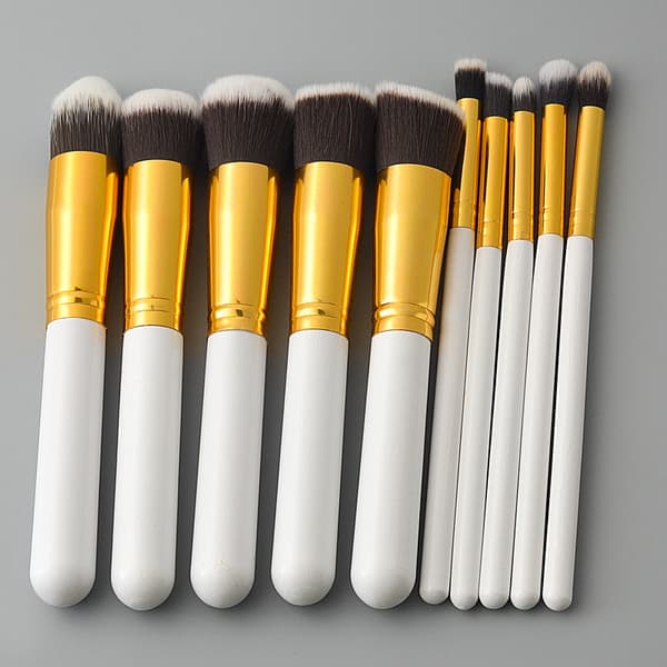 10 hvide makeupbørster,