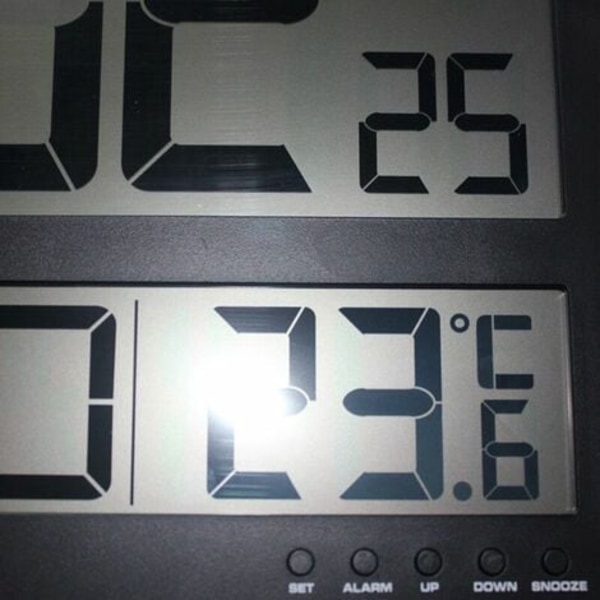 Digital Termometer, Præcis Indendørs Vægur med Alarm - Stor Skrift & LCD-Skærm, Tid/Evig Kalender/Temperaturvisning