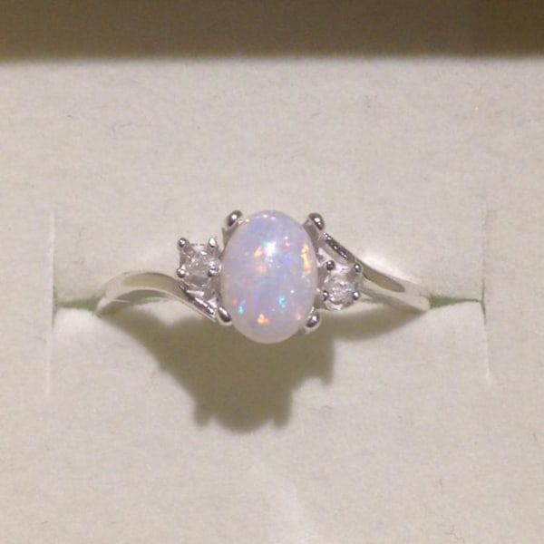 Mode Elegant Opal Legering Charm Ring Kvinna Brud Bröllop Förlovning Smycken US 8