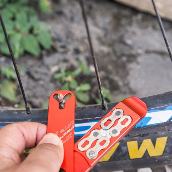 Mini Size Bike Piler, 4 i 1 Bike Flasköppnare Closer Clip Remover Länkar Magic Bicycle Repair Spänne Tillbehör