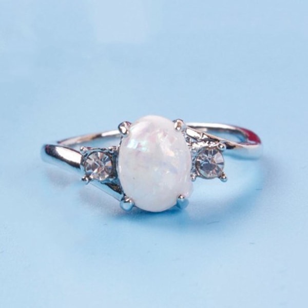 Kvinnors ring utsökt oval opal strass knogring finger dekoration White US 8