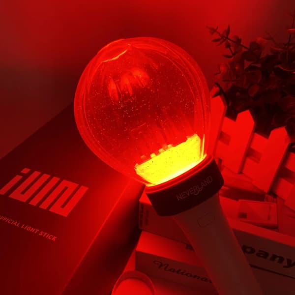 (G)I-DLE Lightstick officiel version