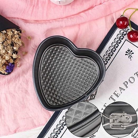 Sort hjerteformet kageform på 4 tommer, non-stick mini springform