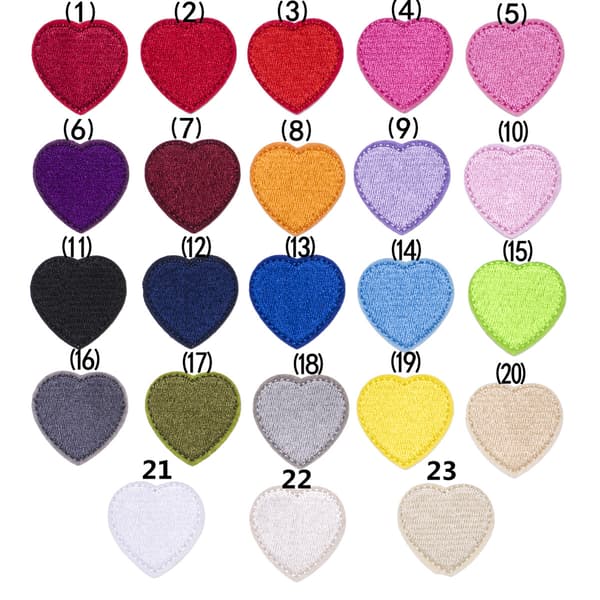 23 flerfarvede hjertebroderede mærker 3,4*3,3 cm,