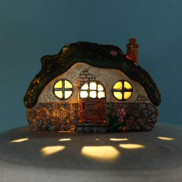 Fairy Garden Statue House Figurine, vakkert peishus med solenergi LED-lys for innendørs utendørs terrasse hage plen