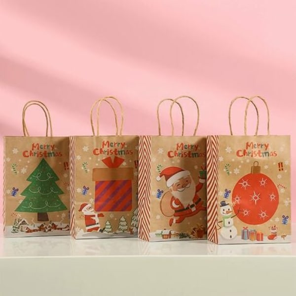 Kraft julklappspåsar 24 påsar i olika stilar julpapperspåsar med handtag julklappspåsar med jul