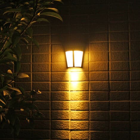 1 stk Vanntett Smart Solcelle LED Lys Sensor Vegglampe Nattlys Varmt Lys