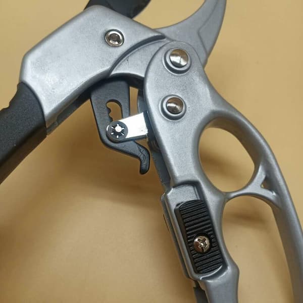 Grensaks 20 CM - Titanblad - Aluminiumskrog