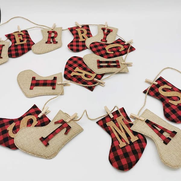 Glædelig Jul banner - julepynt i linnedsok