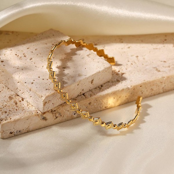 Armband Provmodell Daglig Outfit Metalliskt Element B1481