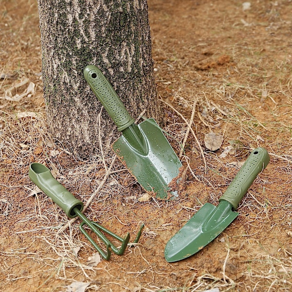 Kolmiosainen puutarhatyöasu