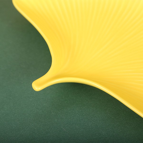 Keraaminen koristelautanen kodin sisustukseen, ravintolaan, kullanvärinen ginkgo-lehden hedelmälautanen, tummanvihreä, 22,5*17*3,3cm,