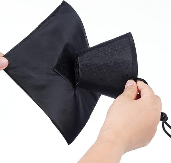 2 stycken examenmössor för husdjur - 16,5x16,5x7,5 cm